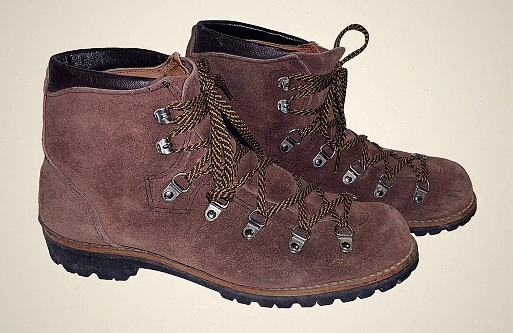 Vasque Hiking Backpacking Suede Leather Women’s 9 N/Narrow Boots ~ Worn Twice?